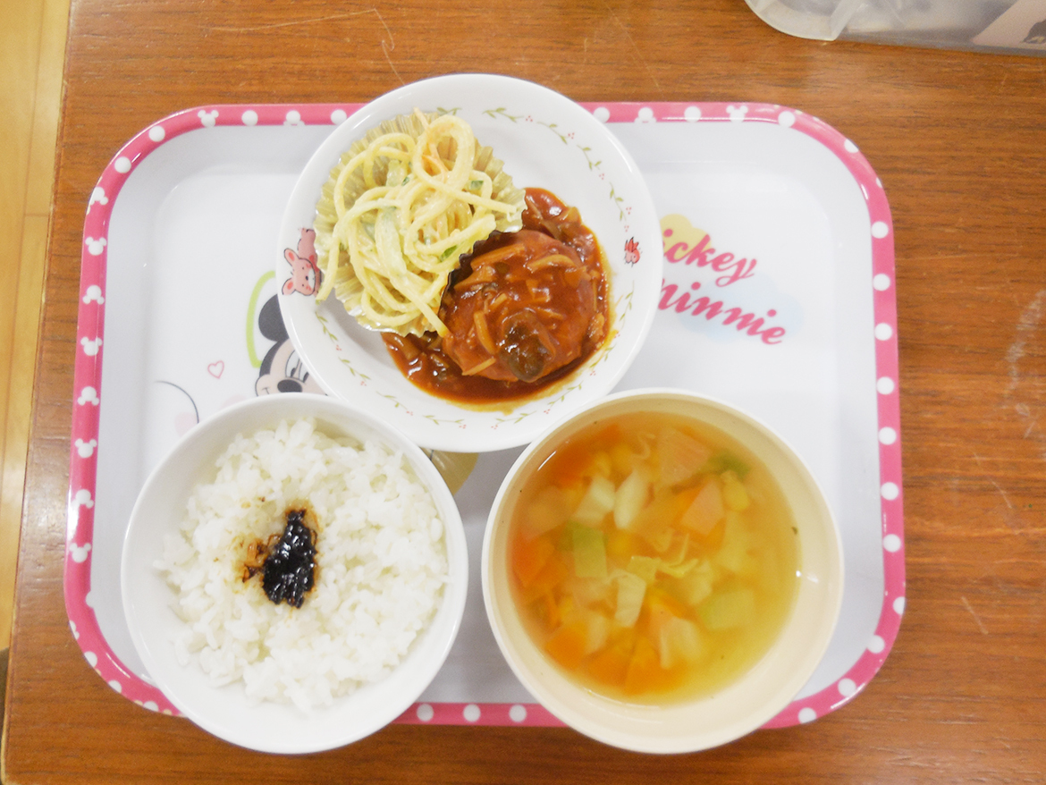 給食